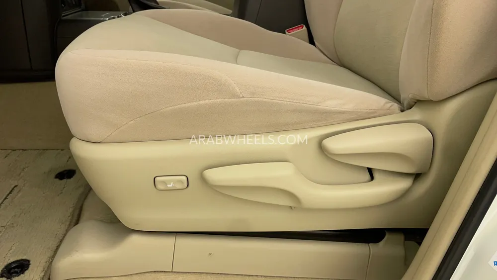 تويوتا لاند كروزر برادو 2023 for Sale in دبي Image-21