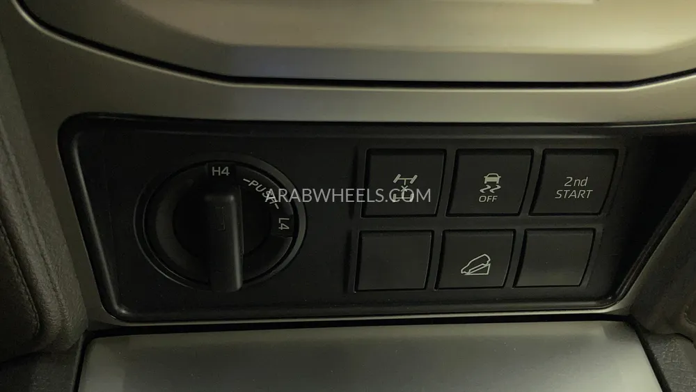 تويوتا لاند كروزر برادو 2023 for Sale in دبي Image-34