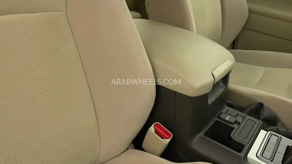 تويوتا لاند كروزر برادو 2023 for Sale in دبي Image-36