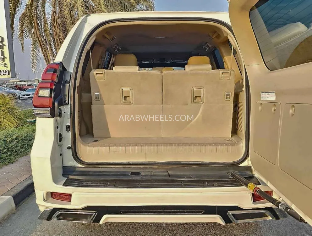 Toyota Land Cruiser Prado 2022 for Sale in Dubai Image-7
