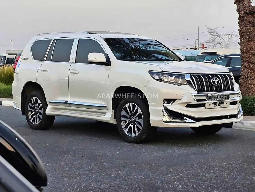 Toyota Land Cruiser Prado 2022 for Sale in Dubai Image-11