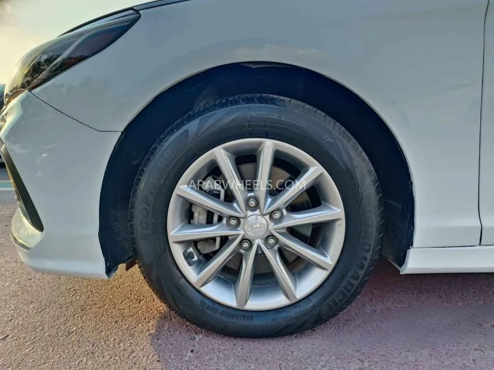 Hyundai Sonata 2019 for Sale in Dubai Image-3