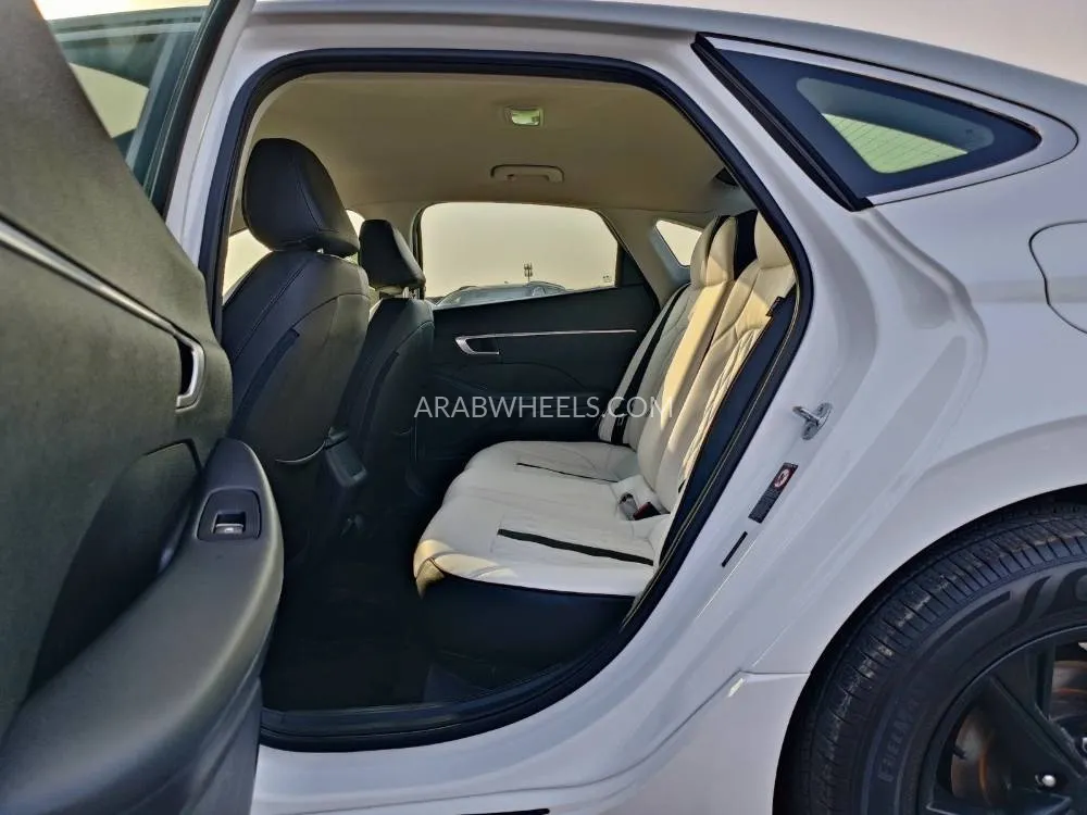 Hyundai Sonata 2020 for Sale in Dubai Image-27