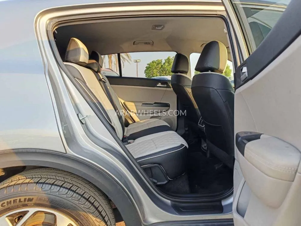 Kia Sportage 2020 for Sale in Dubai Image-25