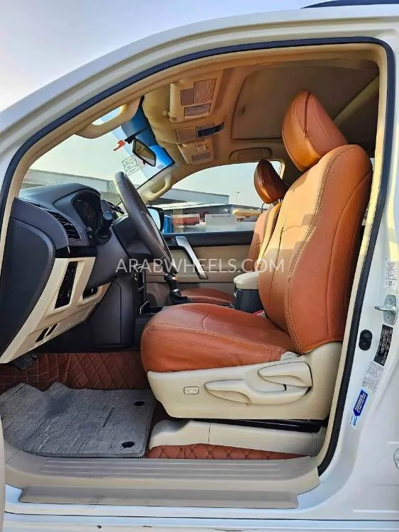 Toyota Land Cruiser Prado 2022 for Sale in Dubai Image-4