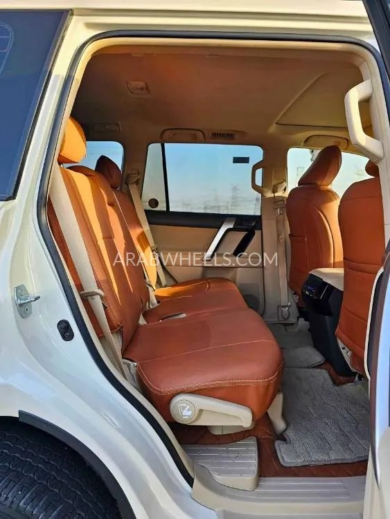 Toyota Land Cruiser Prado 2022 for Sale in Dubai Image-18