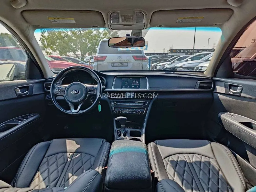 Kia Optima 2018 for Sale in Dubai Image-12