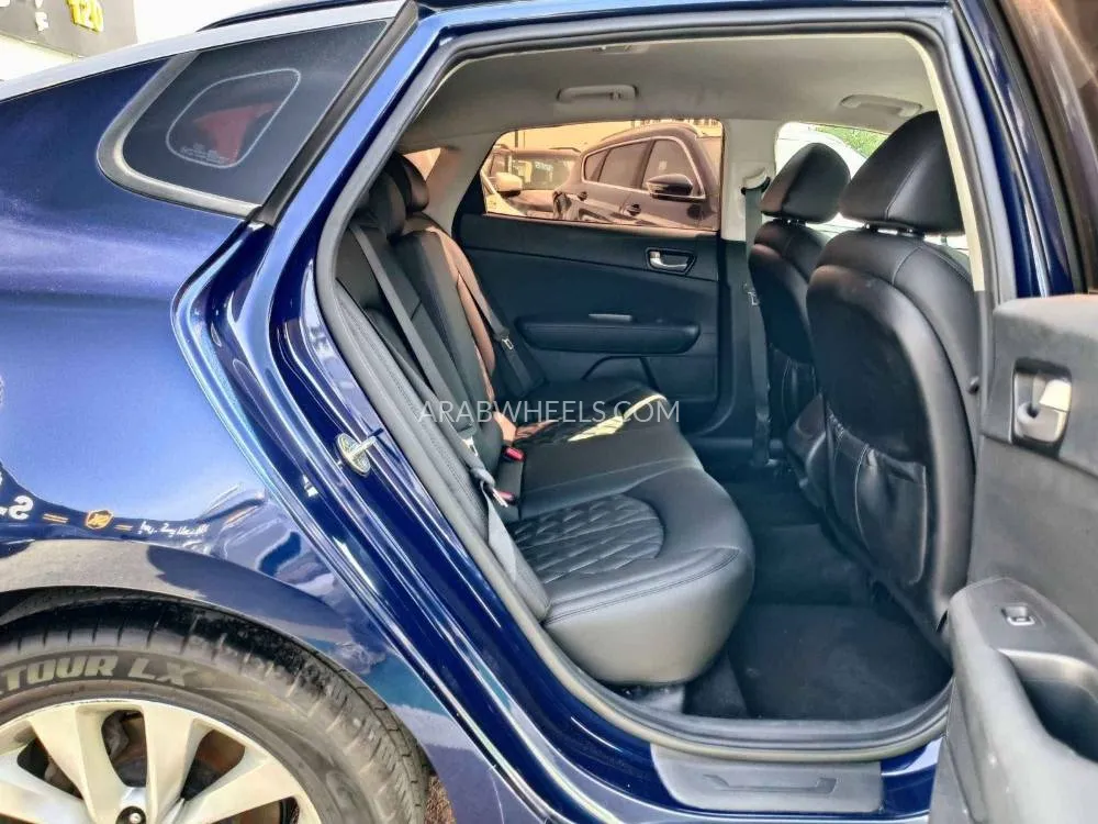 Kia Optima 2018 for Sale in Dubai Image-26