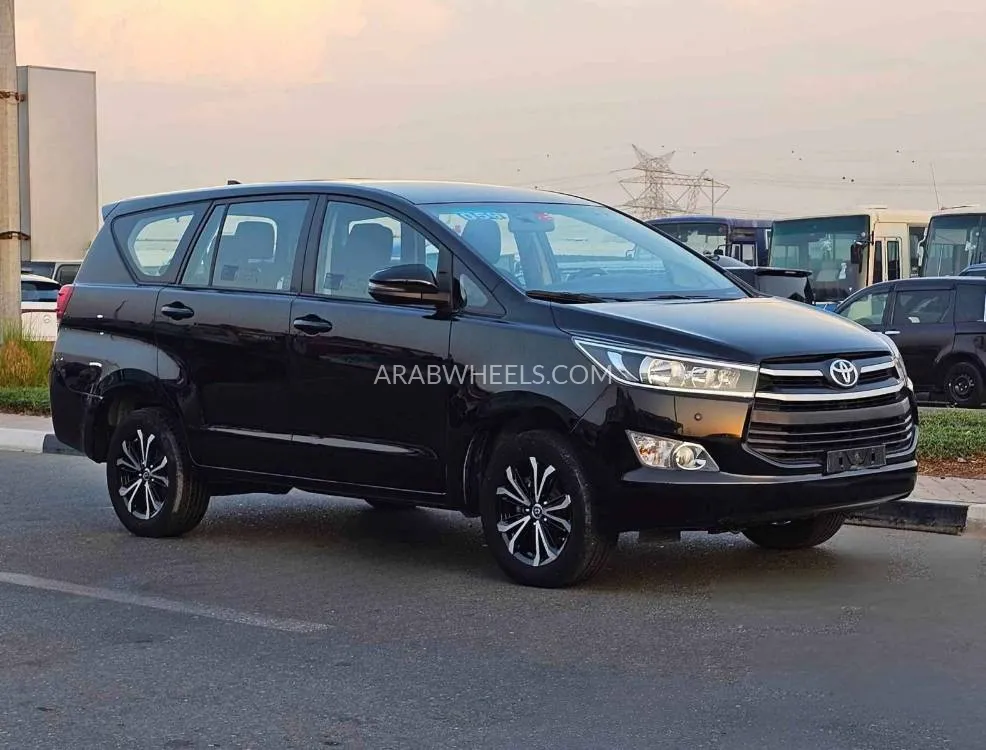 Toyota Innova 2022 for Sale in Dubai Image-10