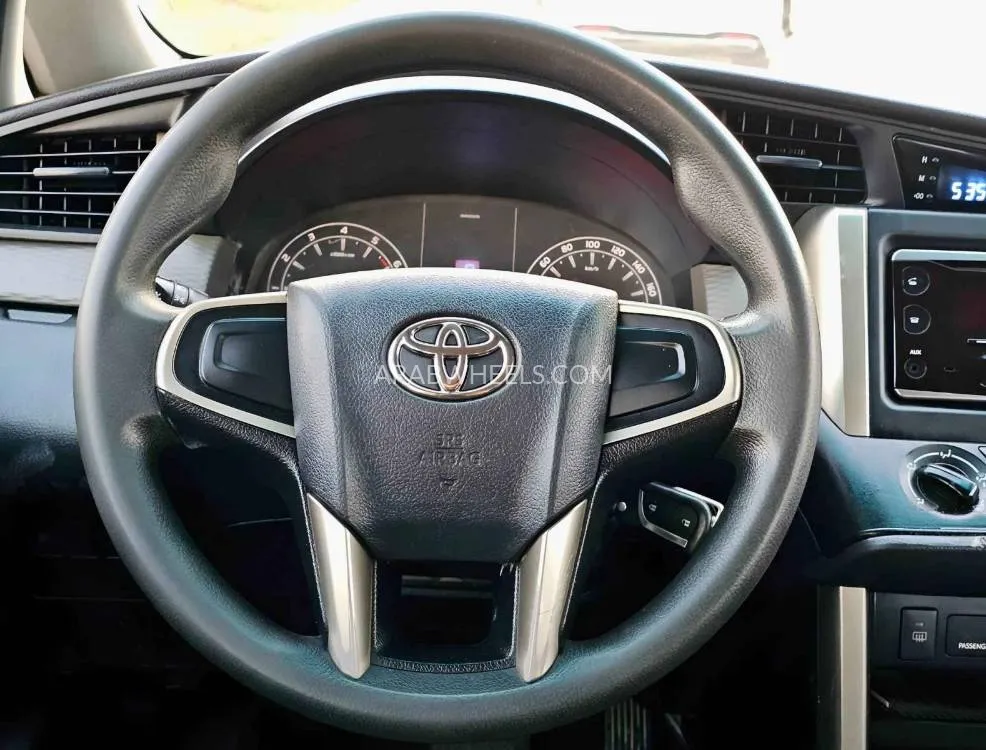 Toyota Innova 2022 for Sale in Dubai Image-13