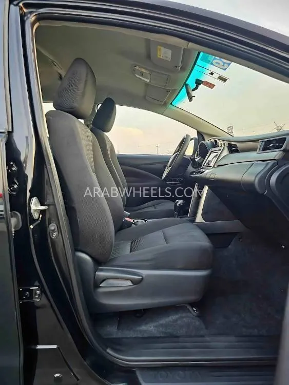Toyota Innova 2022 for Sale in Dubai Image-17