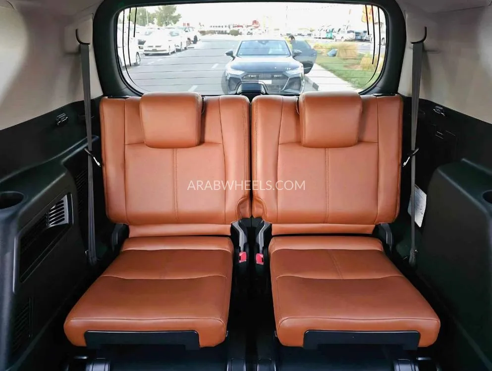 Toyota Land Cruiser Prado 2022 for Sale in Dubai Image-11