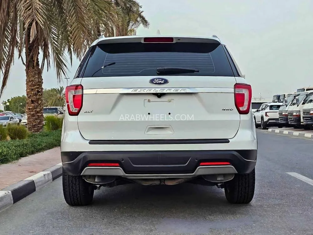 Ford Explorer 2019 for Sale in Dubai Image-24