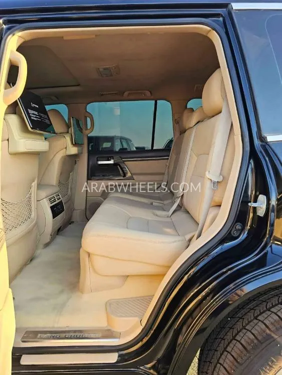 Toyota Land Cruiser 2014 for Sale in Dubai Image-14