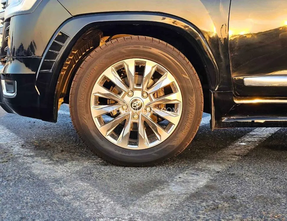 Toyota Land Cruiser 2014 for Sale in Dubai Image-17