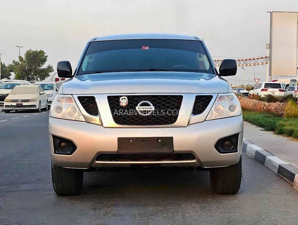 Nissan Patrol 2014 for Sale in Dubai Image-8