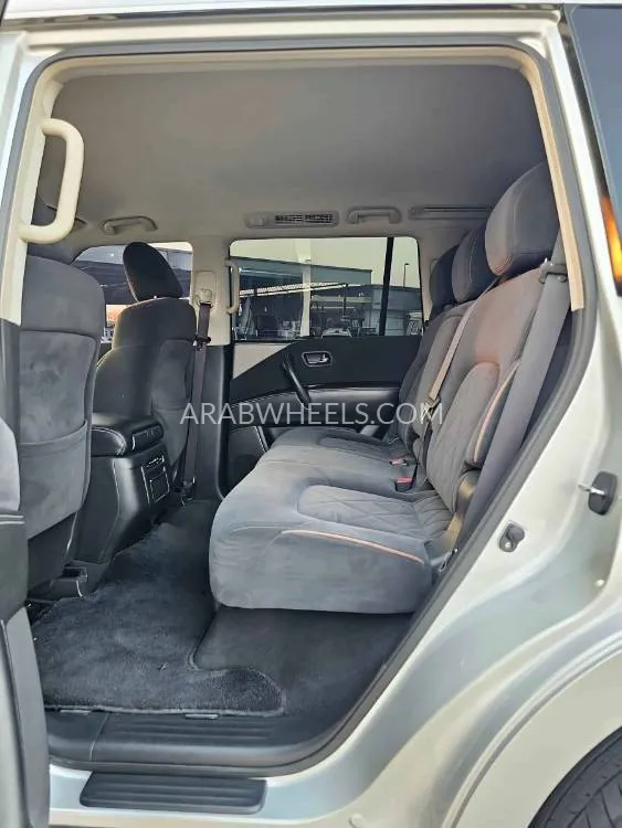 Nissan Patrol 2014 for Sale in Dubai Image-26