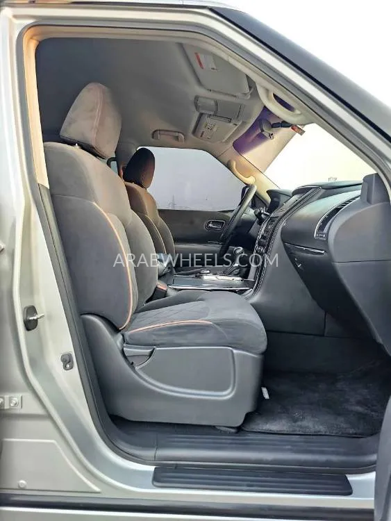 Nissan Patrol 2014 for Sale in Dubai Image-27