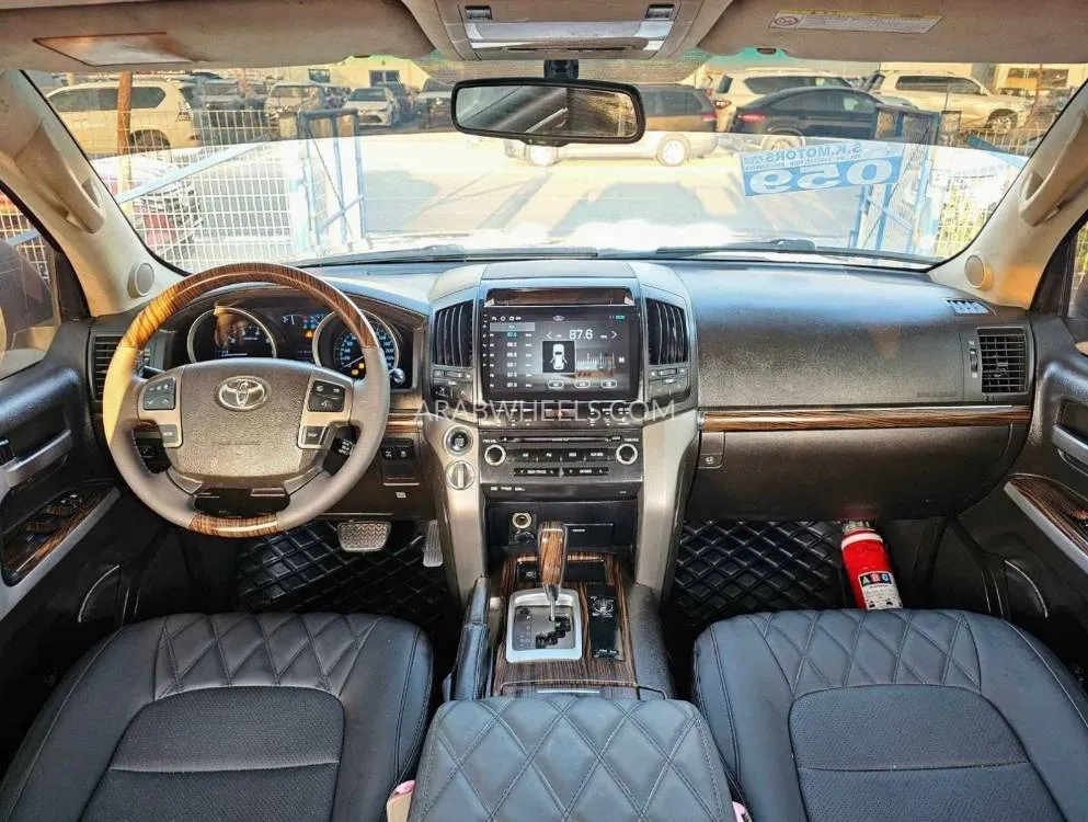 Toyota Land Cruiser 2010 for Sale in Dubai Image-16