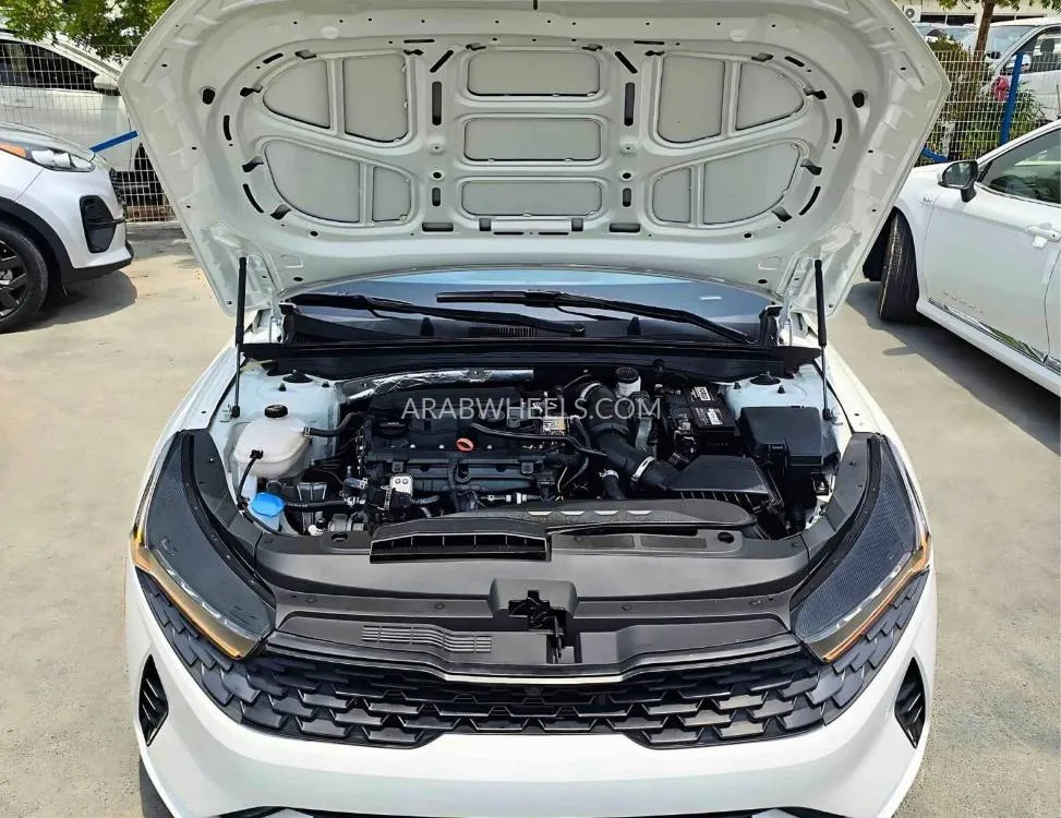 Kia K5 2021 for Sale in Dubai Image-14