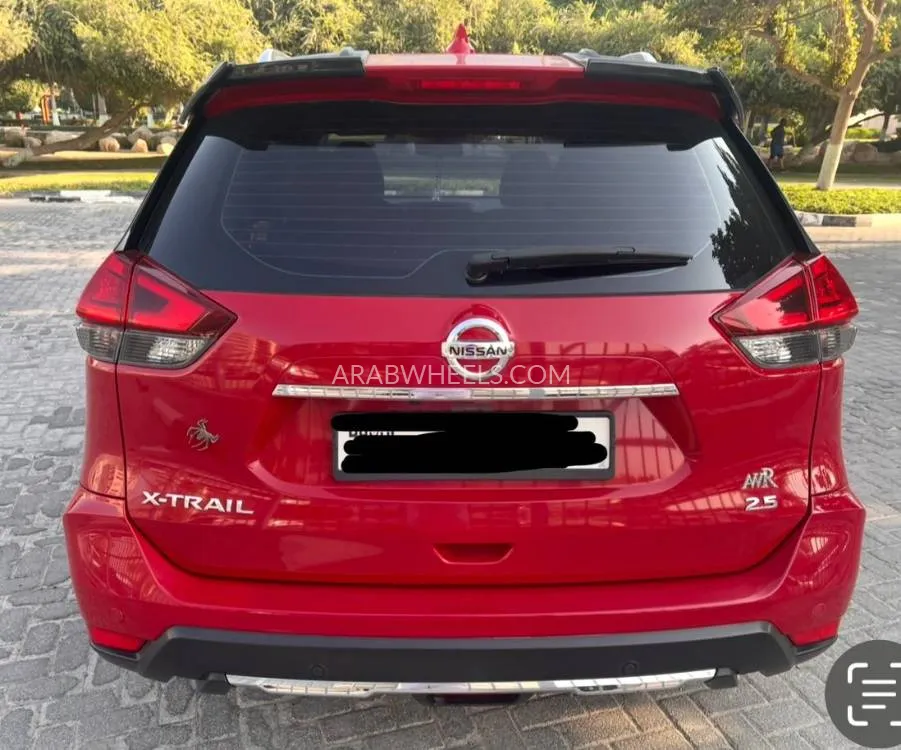 Nissan X-Trail 2018 for Sale in Dubai Image-3