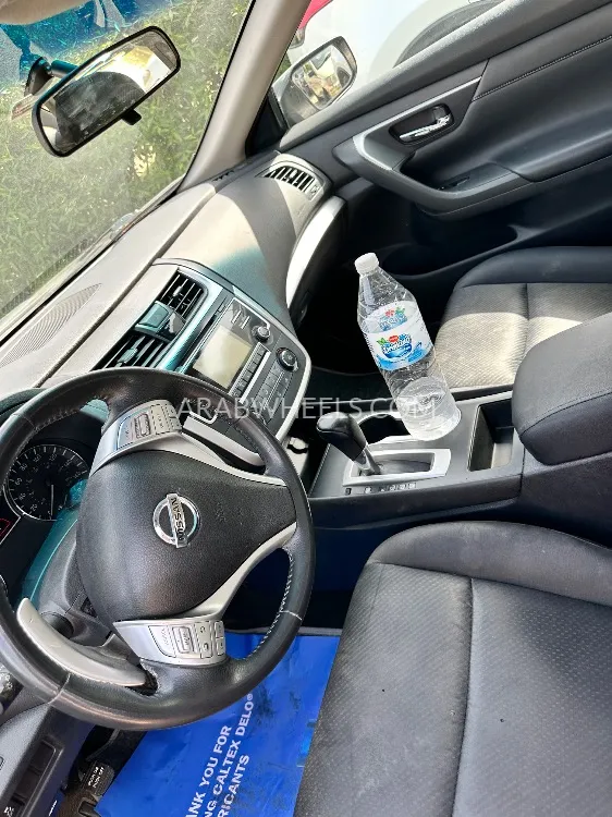 Nissan Altima 2016 for Sale in Dubai Image-6