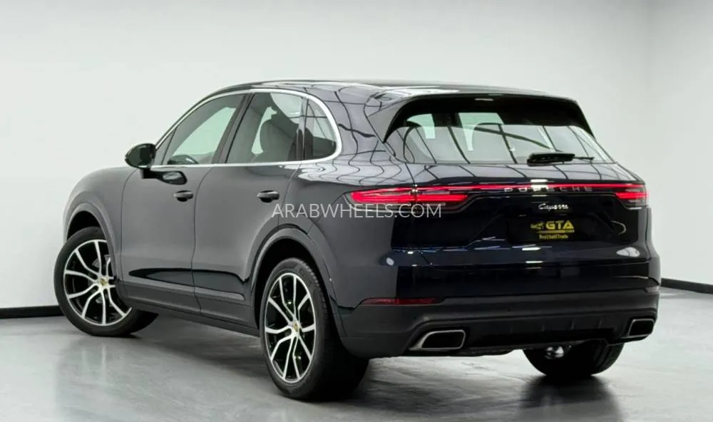 Porsche Cayenne 2022 for Sale in Dubai Image-2