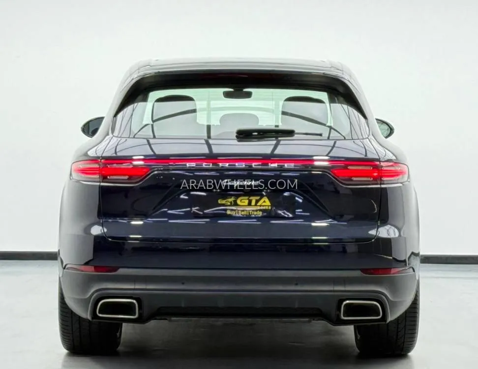 Porsche Cayenne 2022 for Sale in Dubai Image-3