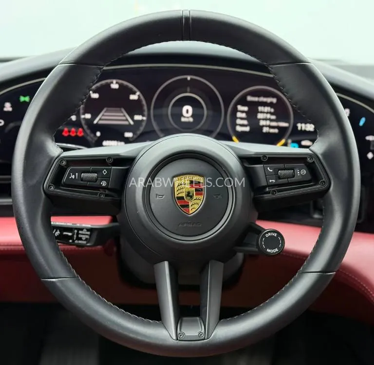 Porsche Taycan 2021 for Sale in Dubai Image-10