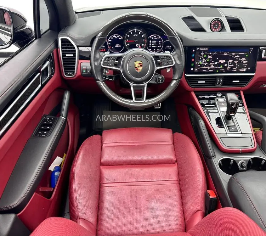 Porsche Cayenne 2022 for Sale in Dubai Image-8