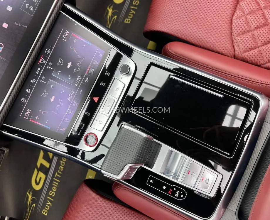 Audi SQ8 2024 for Sale in Dubai Image-14