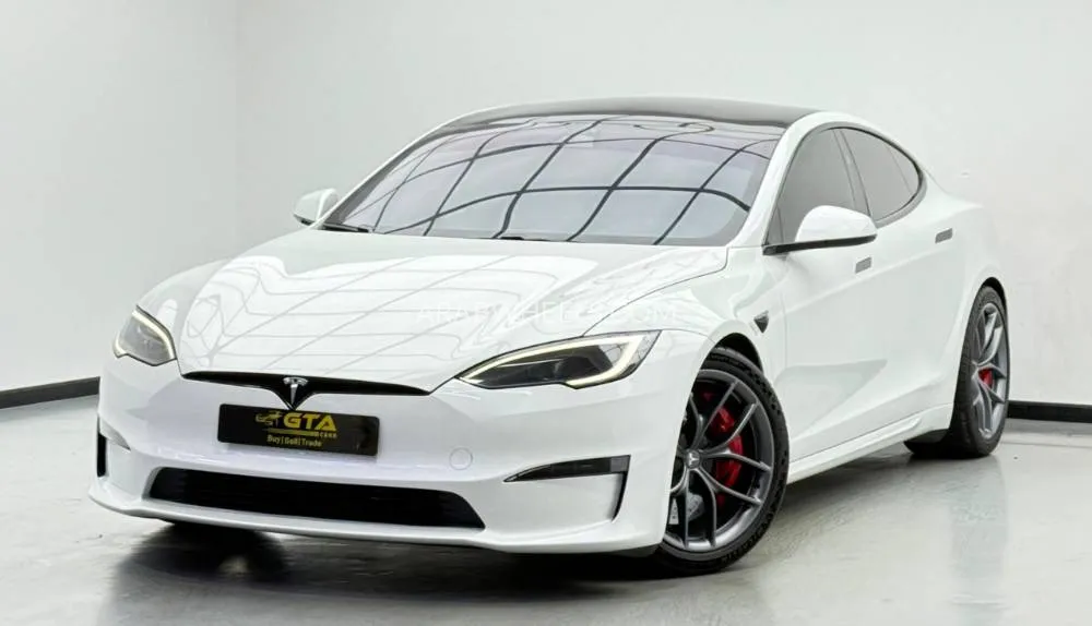 Tesla Model S 2023 for Sale in Dubai Image-2