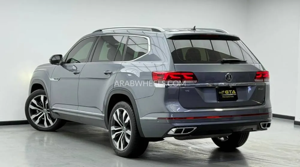 Volkswagen Teramont 2021 for Sale in Dubai Image-4