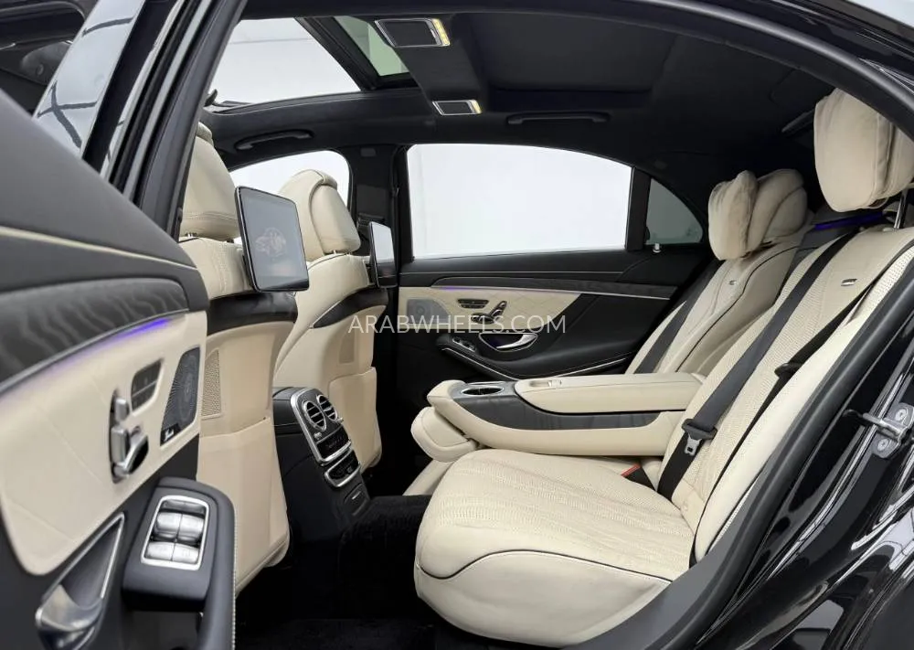 Mercedes Benz CLS Class 2018 for Sale in Dubai Image-11