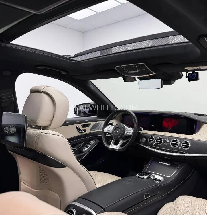 Mercedes Benz CLS Class 2018 for Sale in Dubai Image-14
