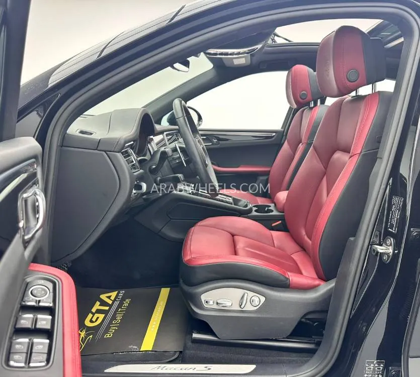 Porsche Macan 2024 for Sale in Dubai Image-14