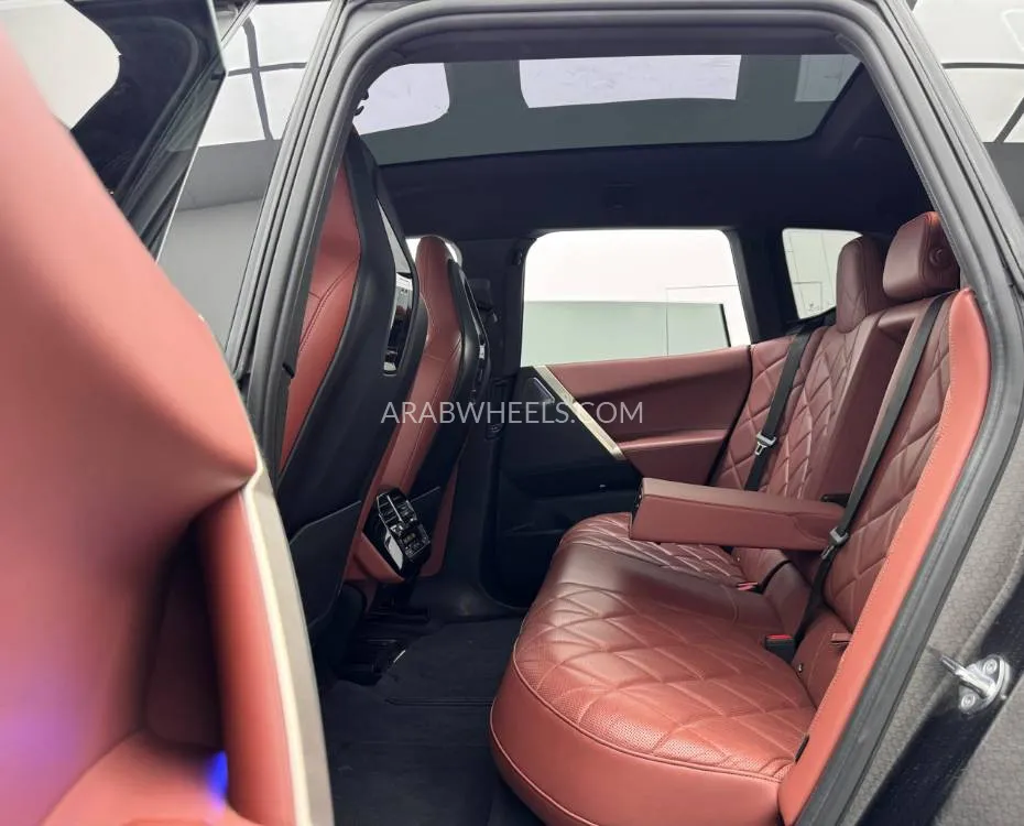 BMW iX 2023 for Sale in Dubai Image-16