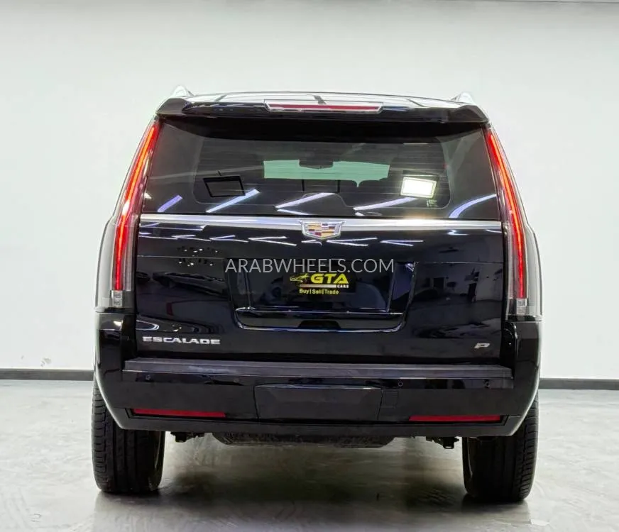 Cadillac Escalade 2018 for Sale in Dubai Image-2