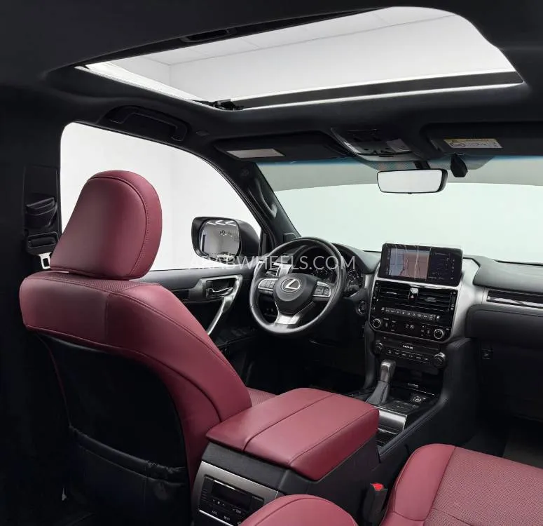 Lexus GX 2023 for Sale in Dubai Image-12