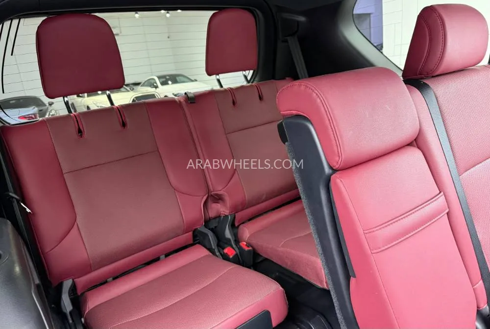 Lexus GX 2023 for Sale in Dubai Image-16