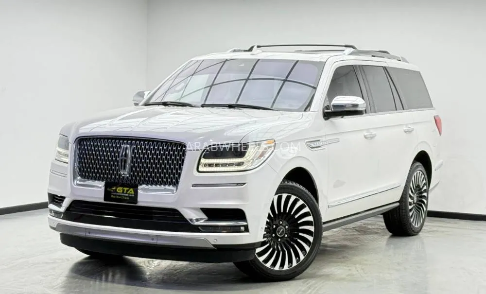 Lincoln Navigator 2018 for Sale in Dubai Image-10
