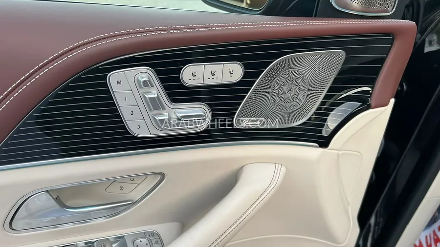 Mercedes Benz GLS 2023 for Sale in Ajman Image-18