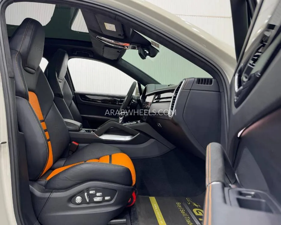 Porsche Cayenne 2021 for Sale in Dubai Image-13
