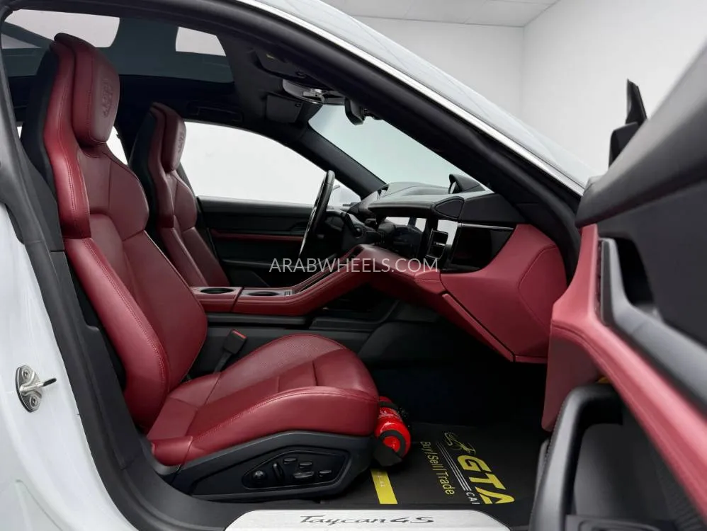 Porsche Taycan 2021 for Sale in Dubai Image-14