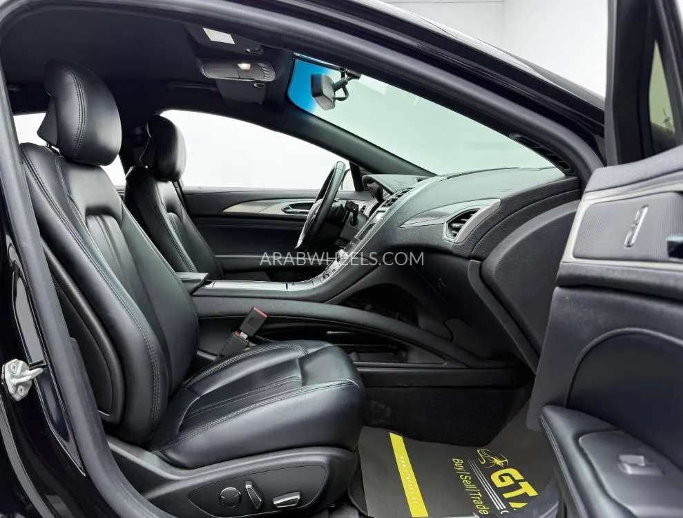 لينكون MKZ 2019 for Sale in دبي Image-6