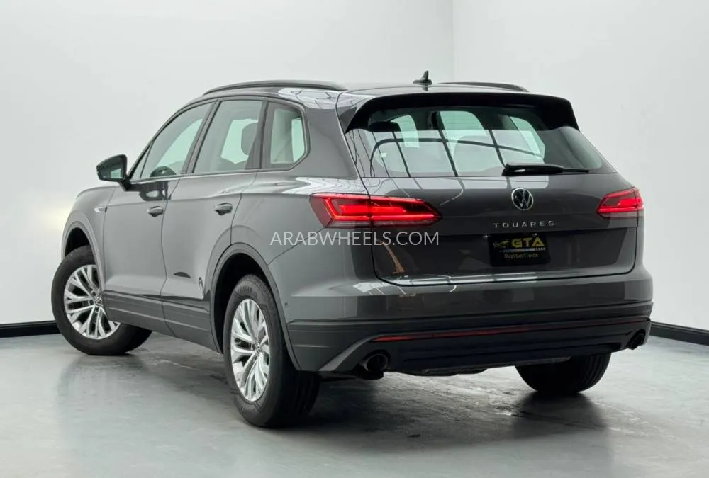 Volkswagen Touareg 2023 for Sale in Dubai Image-6