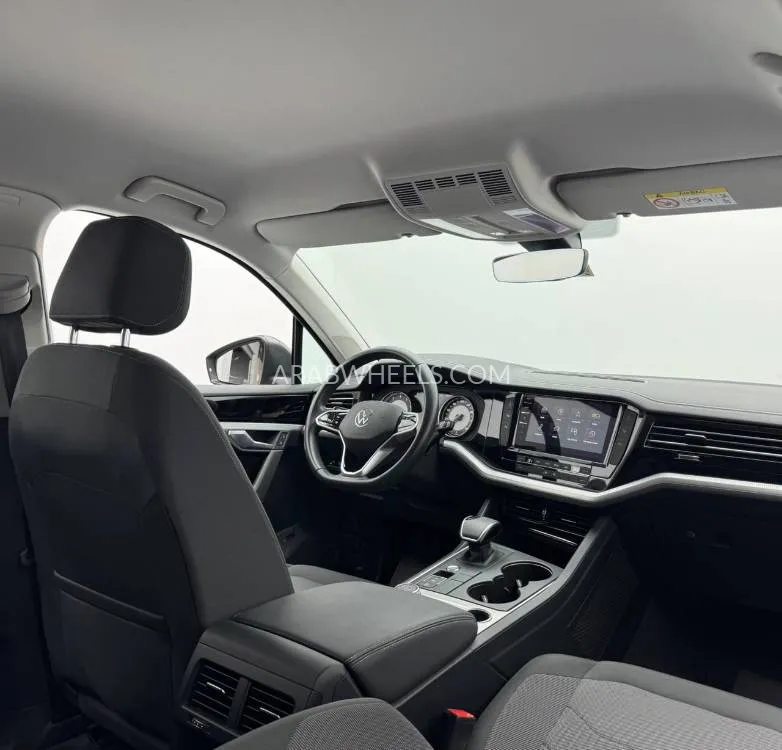 Volkswagen Touareg 2023 for Sale in Dubai Image-12
