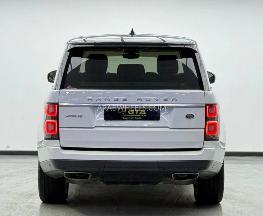 Land Rover Range Rover 2018 for Sale in Dubai Image-2