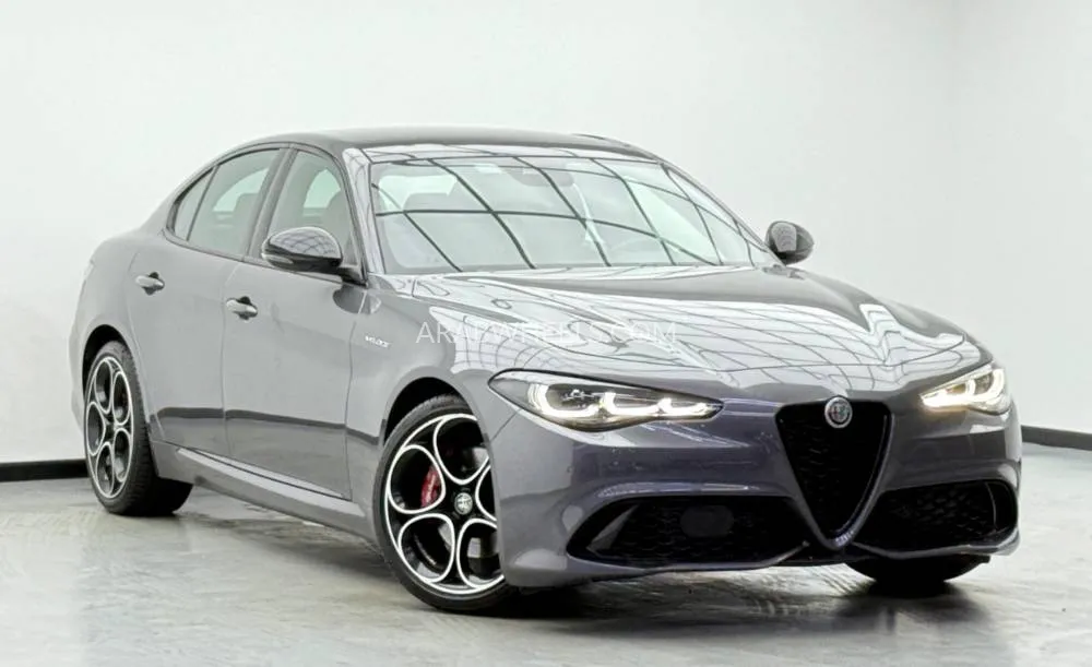 Alfa Romeo Giulia 2024 for Sale in Dubai Image-1
