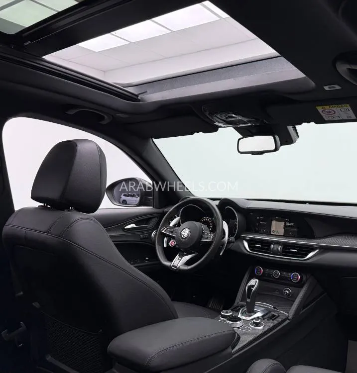الفا روميو ستيلفيو 2024 for Sale in دبي Image-11